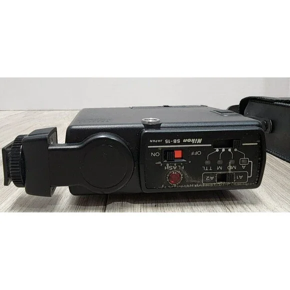 Nikon SS-15 Camera Flash w/Case included - Picture 5 of 10